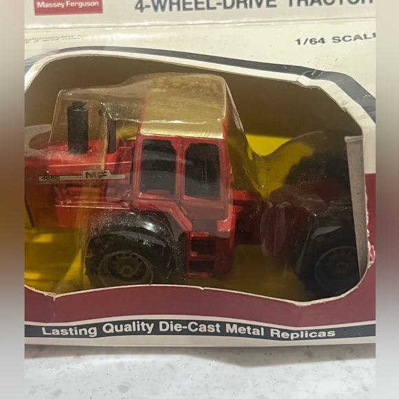 ERTL Massey Ferguson Four Wheel Drive Tractor - Picture 3 of 3